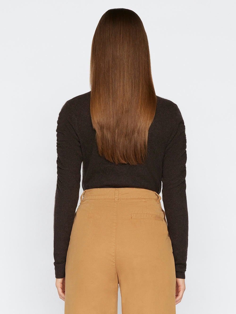 sweater back view alt:fit2